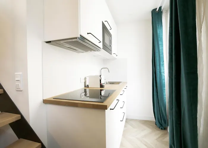 Relish Baguette In Light-filled Duplex * Paris