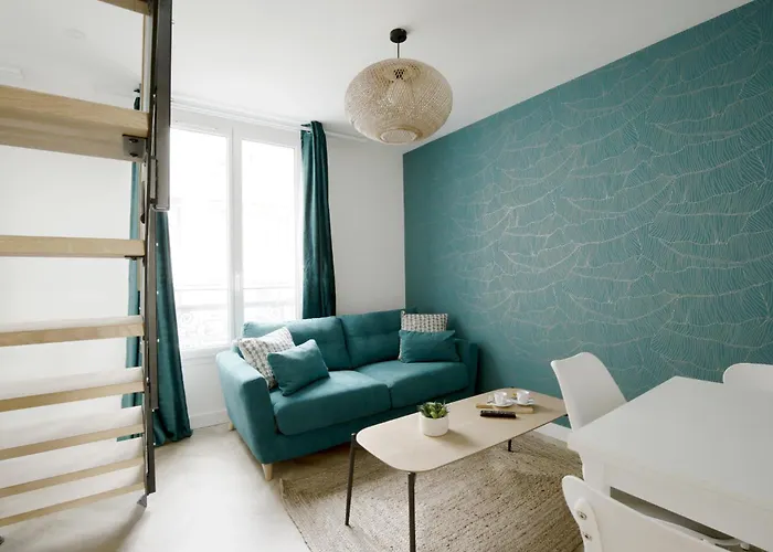 Relish Baguette In Light-filled Duplex